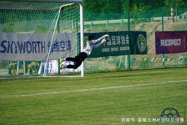 张镇麟37分辽宁胜上海 沈梓捷22分深圳胜天津